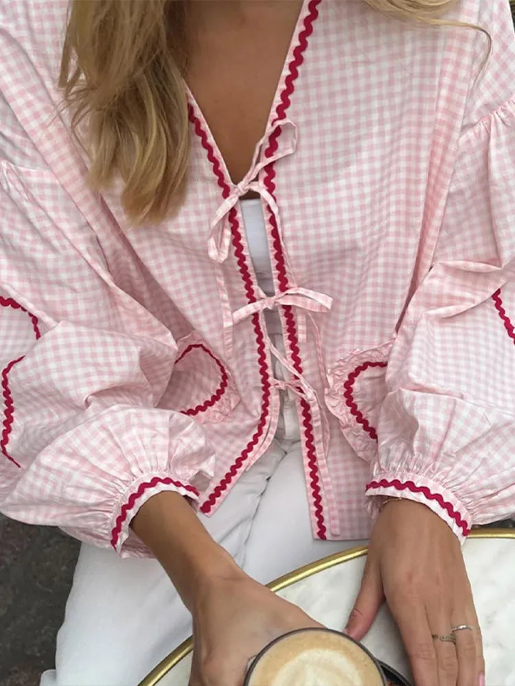 Isabelle™ | Elegante Bluse mit Herz-Design – Für femininen Charme und Raffinesse